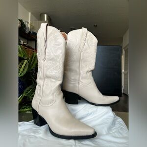 Jeffrey Campbell Dagget -Cream Cowgirl boots Mid-calf-  heeled SIZE 8.5